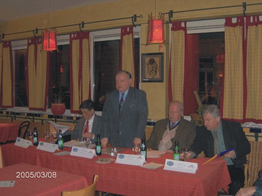 a T�rzsasztal 2005.�vi �nnep�lyes megnyit�ja 