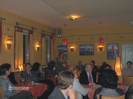 amikor a T�rzsasztal f�rum k�rdez.... 