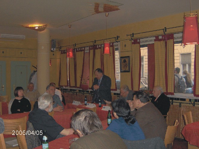 Dr.Czegl�di eln�k �r megnyit�ja