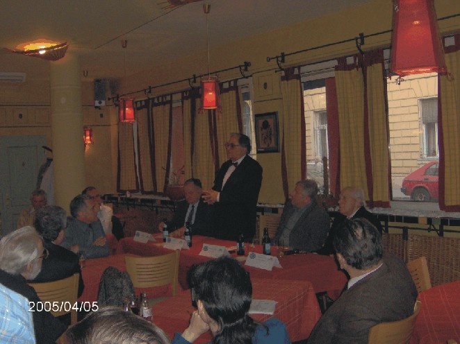 M�cs Imre el�ad�sa