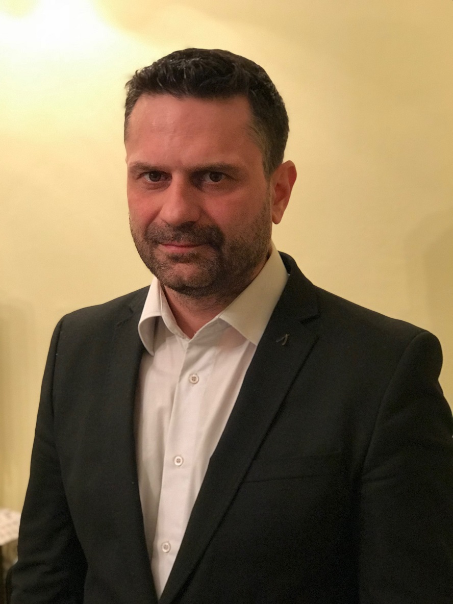 Dévavári Zoltán